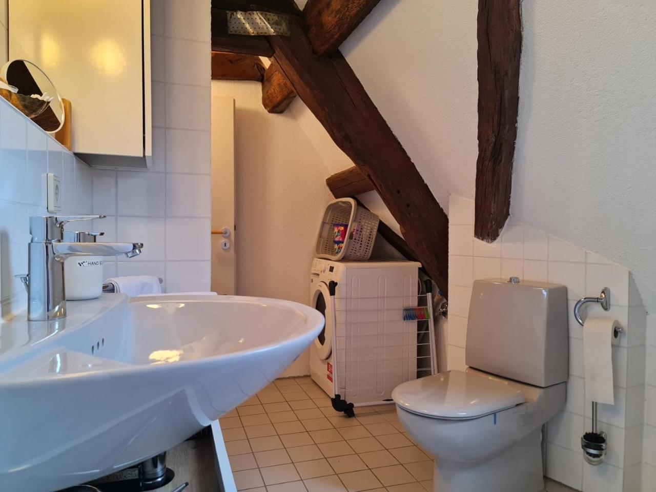 Avahome: Haus Fuer 16, Wlan, Parkplaetze, Netflix, Nespresso カンデル 部屋 写真